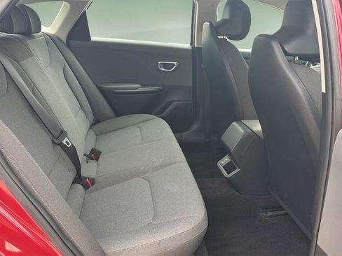 Used 2025 Kia K4 FWD image 19