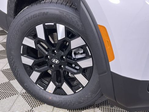 Used 2025 Hyundai Santa Cruz SE image 12