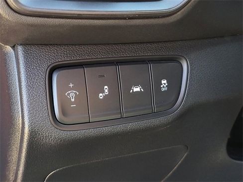 Used 2020 Hyundai Santa Fe SEL image 19