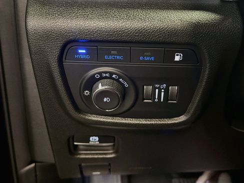 Used 2022 Jeep Grand Cherokee Limited 4xe AWD/4WD image 17