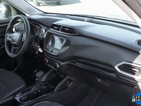 Used 2023 Chevrolet TrailBlazer LS image 37