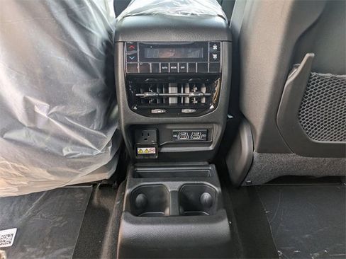 New 2025 Jeep Grand Cherokee L Altitude image 12