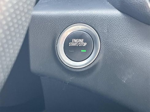 Used 2023 GMC Terrain SLE w/ Driver Convenience Package image 23