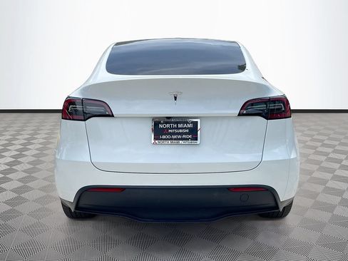 Used 2024 Tesla Model Y Long Range RWD image 6