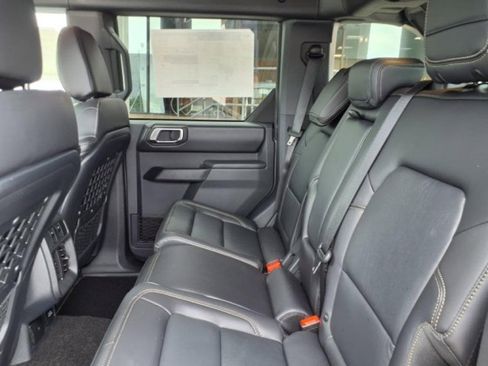 New 2025 Ford Bronco Badlands AWD/4WD image 8