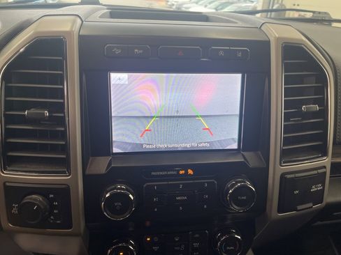 Used 2020 Ford F150 Lariat w/ FX4 Off-Road Package image 23