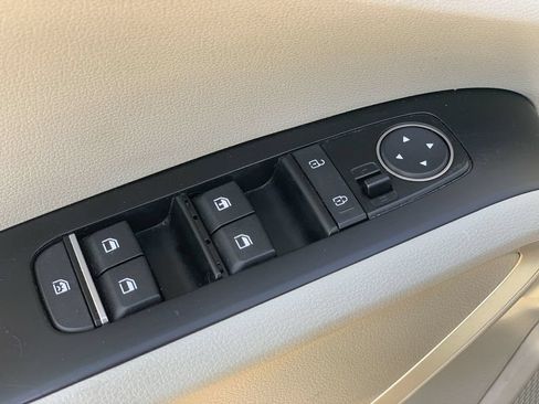 Used 2021 Kia Soul LX FWD image 21