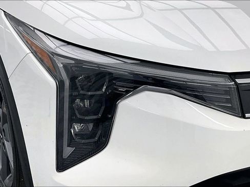 Used 2025 Kia K4 LXS image 29