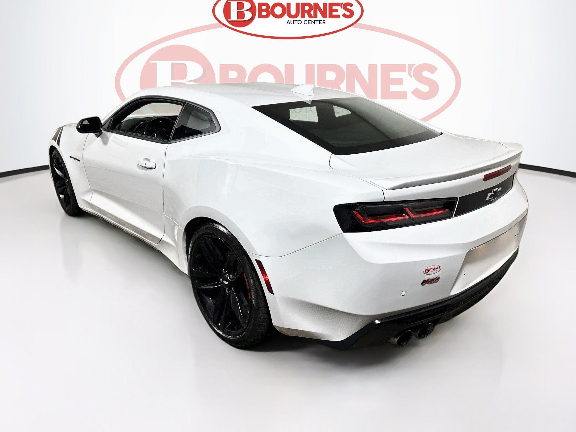 Used 2018 Chevrolet Camaro LT RWD image 10