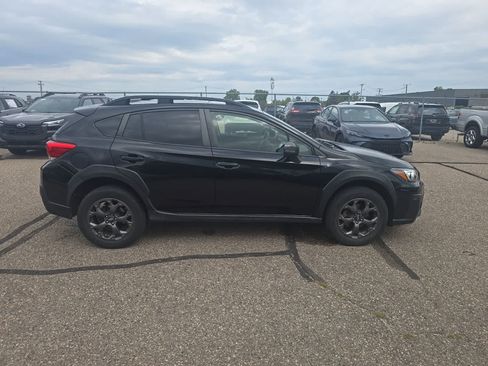 Used 2021 Subaru Crosstrek 2.5i Sport w/ Moonroof Package AWD/4WD image 3