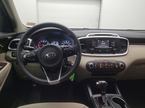 Used 2017 Kia Sorento LX FWD image 22