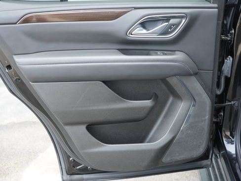 Used 2022 GMC Yukon SLE AWD/4WD image 25