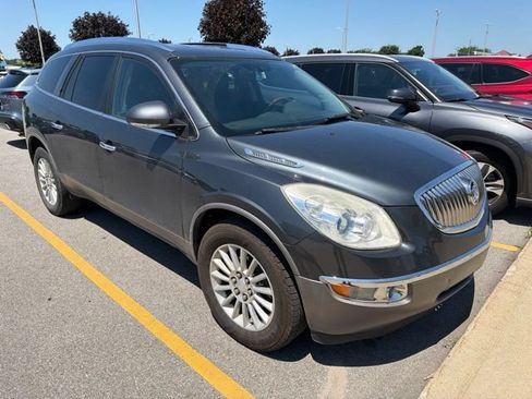Used 2011 Buick Enclave CXL FWD image 3