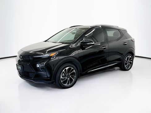 Used 2023 Chevrolet Bolt EUV Premier FWD image 3