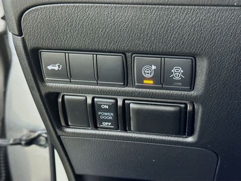 Used 2020 Nissan Armada SL w/ Premium Package image 15