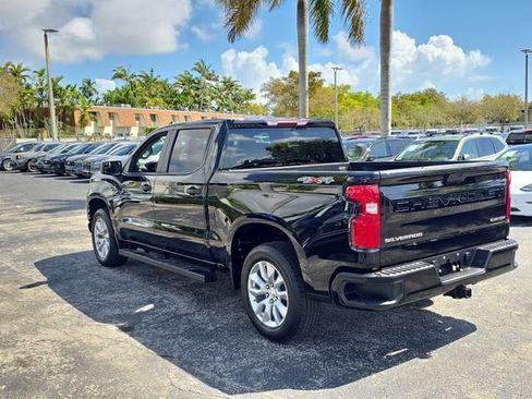 Used 2021 Chevrolet Silverado 1500 Custom image 4