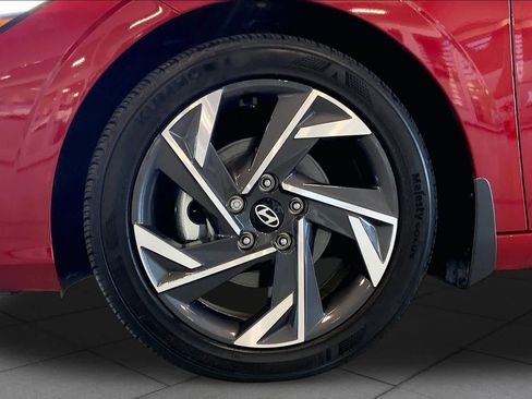 Used 2025 Hyundai Elantra Sport FWD image 10