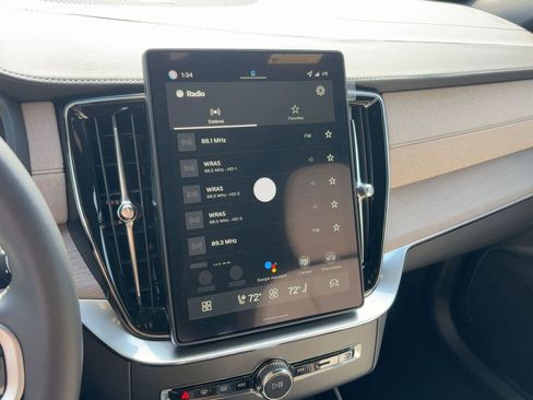 New 2026 Volvo XC90 B6 Plus w/ Protection Package Premier image 21