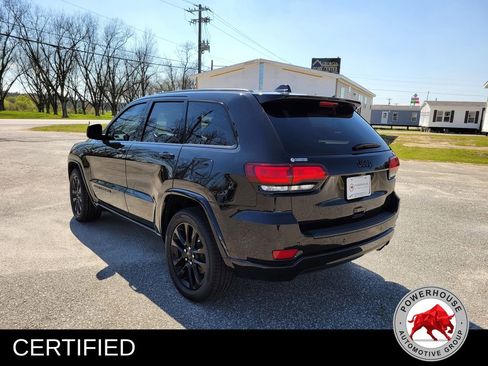 Used 2020 Jeep Grand Cherokee Altitude image 4