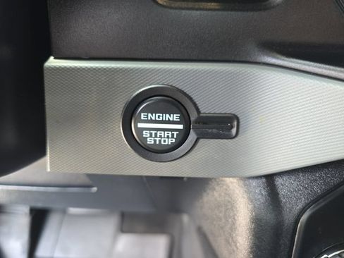 Used 2022 Ford Bronco 2-Door AWD/4WD image 24
