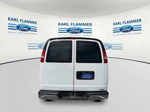 Used 2021 GMC Savana 2500 w/ Driver Convenience Package RWD image 4