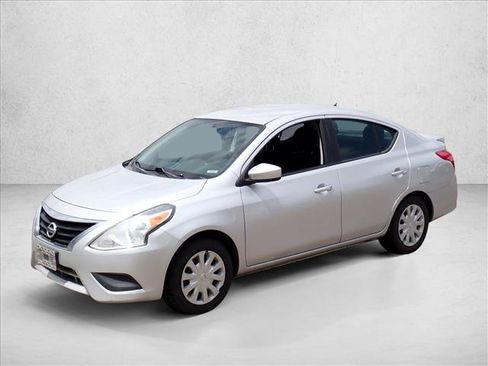Used 2016 Nissan Versa SV FWD image 6