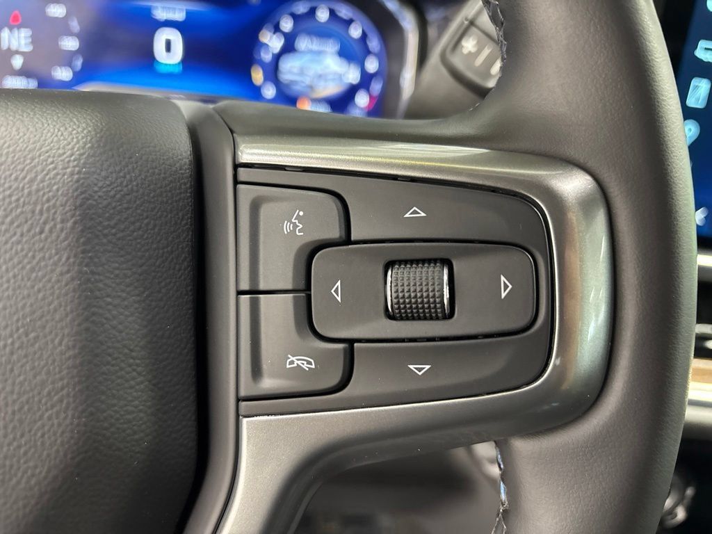 Used 2024 Chevrolet Silverado 1500 LT AWD/4WD image 14