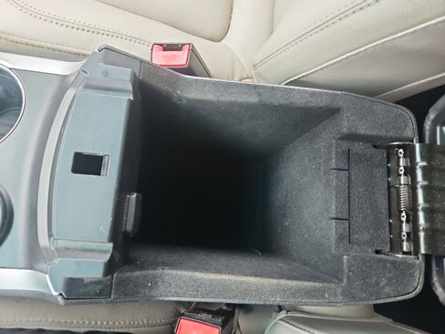 Used 2015 Ford Explorer XLT w/ Equipment Group 202B image 20