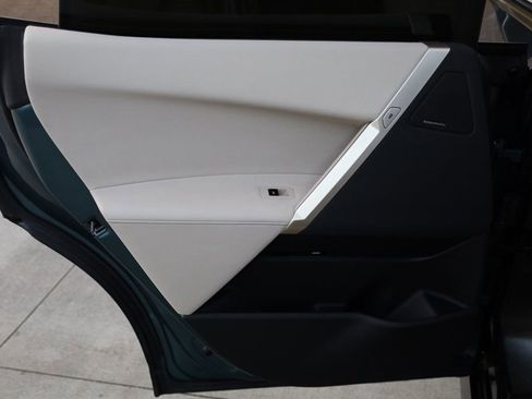 Used 2022 BMW iX xDrive50 w/ Premium Package image 16