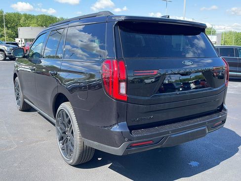 New 2026 Ford Expedition Platinum AWD/4WD image 3