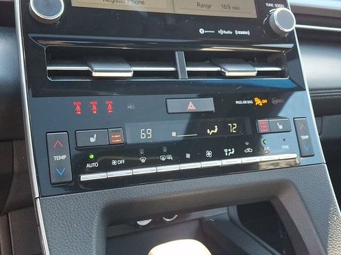 Certified 2021 Toyota Avalon XSE FWD image 18