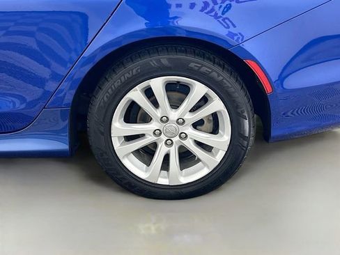 Used 2017 Chrysler 200 Limited Platinum image 33