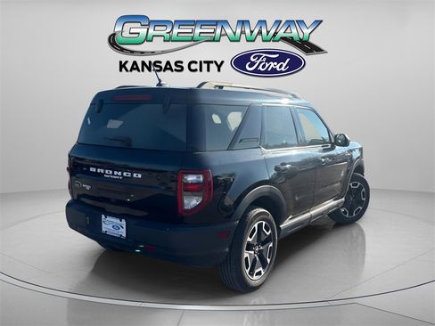 Used 2024 Ford Bronco Sport Outer Banks w/ Tech Package image 8