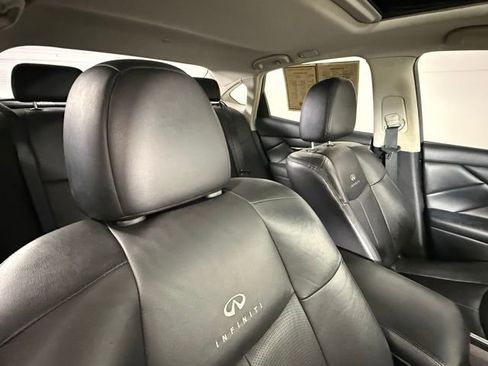 Used 2011 INFINITI M37 X w/ Premium Pkg image 33