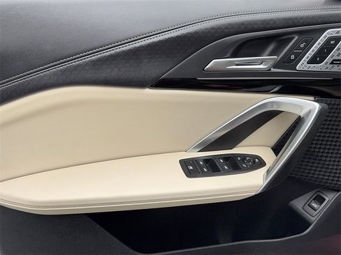 Used 2025 BMW X2 xDrive28i w/ Premium Package image 38