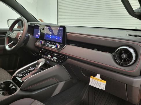 New 2025 Chevrolet Colorado Z71 image 37