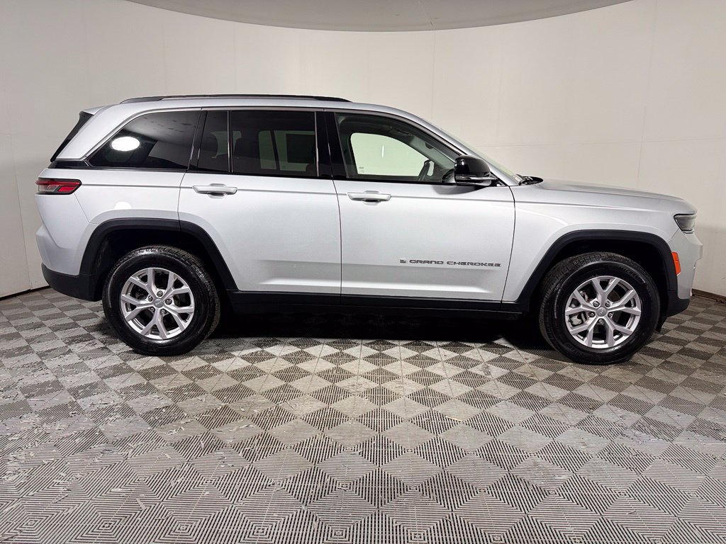 Used 2022 Jeep Grand Cherokee Limited AWD/4WD image 8