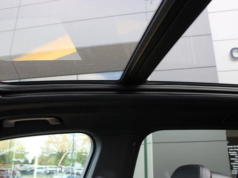 Used 2026 BMW X5 xDrive40i w/ M Sport Package AWD/4WD image 17