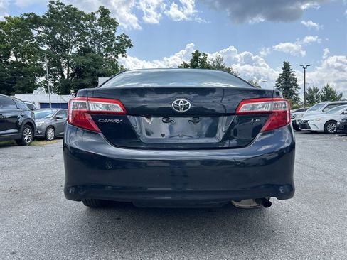 Used 2014 Toyota Camry LE FWD image 5