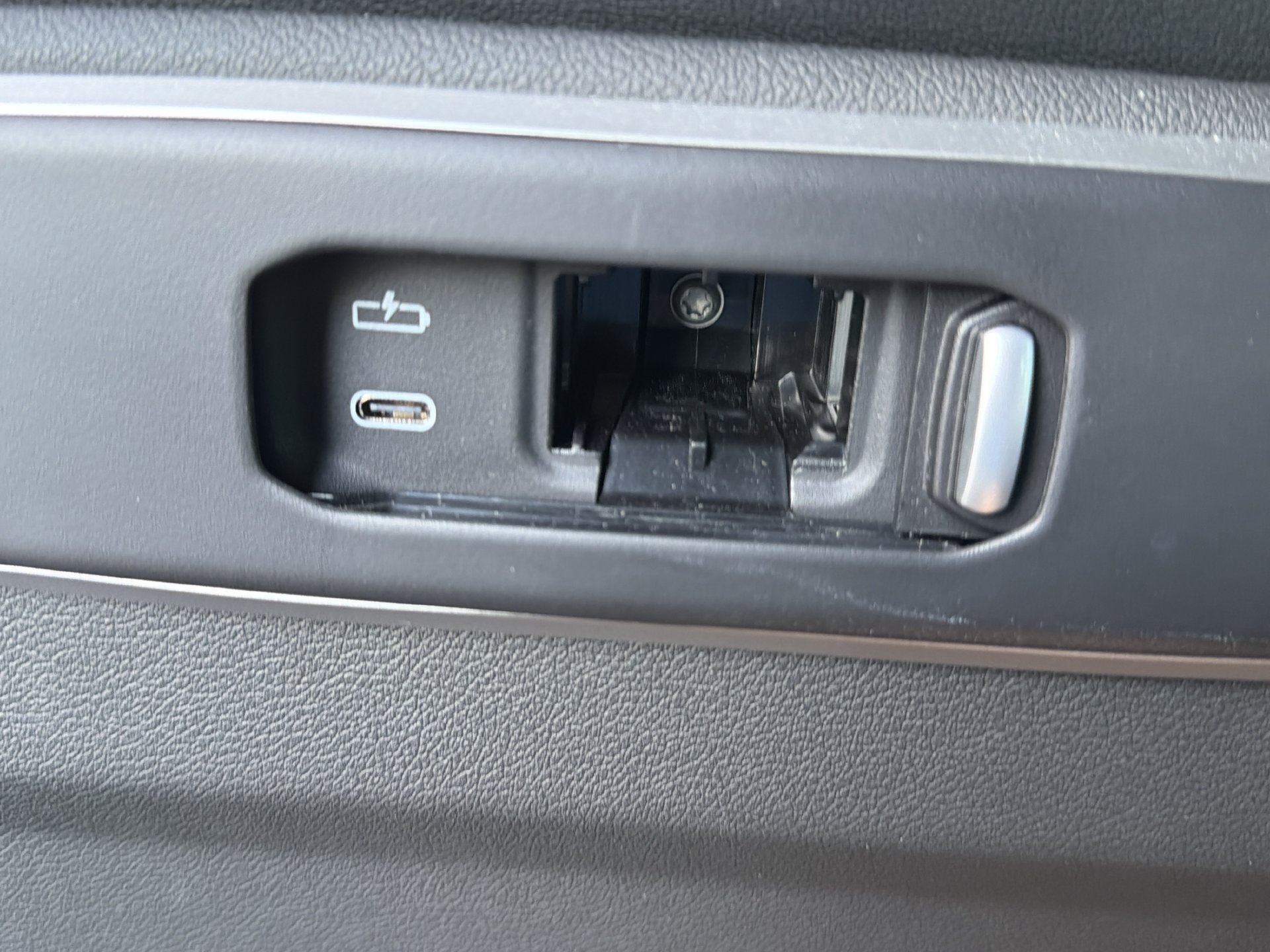 Used 2025 BMW X5 sDrive40i w/ Climate Comfort Package RWD image 19