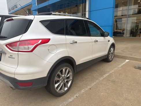 Used 2015 Ford Escape SE w/ SE Chrome Package FWD image 8