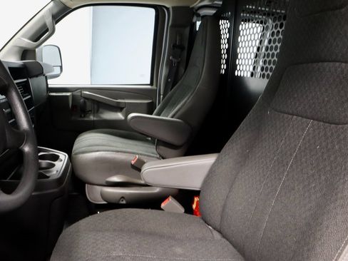 Used 2024 GMC Savana 2500 Work Van w/ Driver Convenience Package image 21