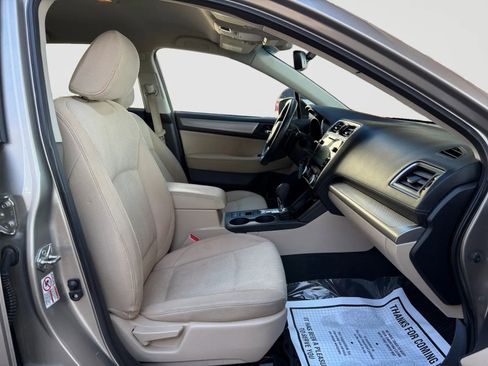 Used 2019 Subaru Outback 2.5i Premium image 17