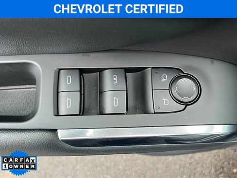 Certified 2025 Chevrolet Traverse LT w/ Sun and Wheel Package image 18