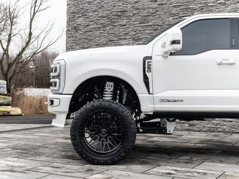 Used 2023 Ford F250 Platinum image 13