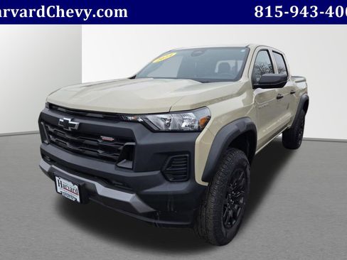 Used 2024 Chevrolet Colorado Trail Boss image 3