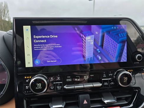 New 2026 Toyota Highlander Platinum image 28