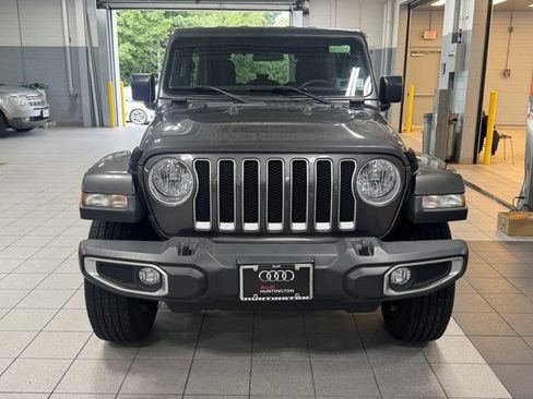 Used 2018 Jeep Wrangler Unlimited Sahara w/ Dual Top Group AWD/4WD image 2