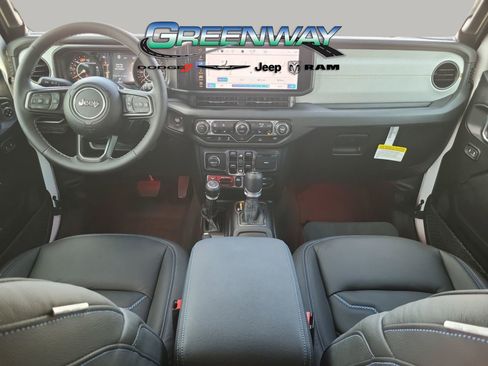 Used 2025 Jeep Wrangler Unlimited Sport AWD/4WD image 12