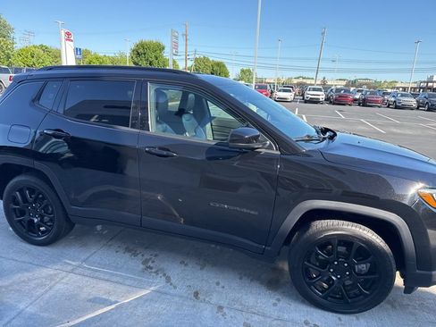 Used 2022 Jeep Compass Latitude w/ Convenience Group AWD/4WD image 49